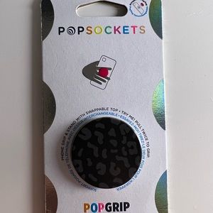 Black leopard print Popsocket